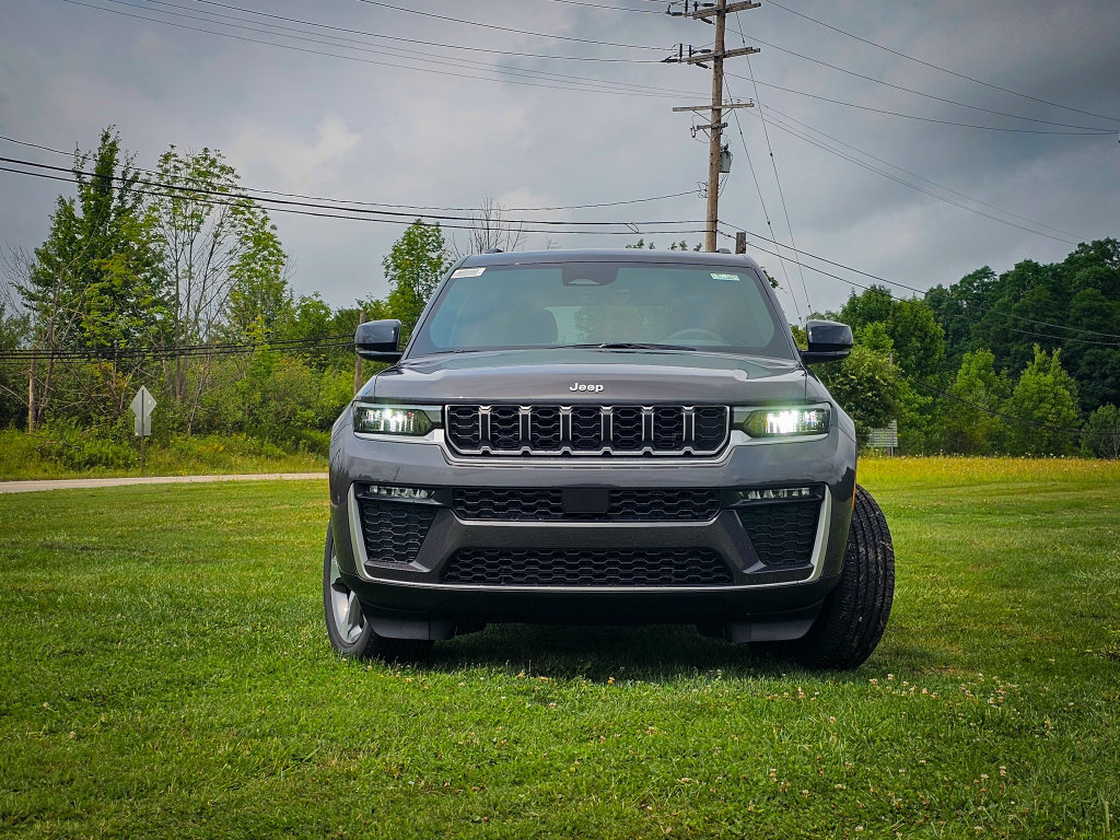 New 2026 Jeep Grand Cherokee Limited AWD/4WD image 8