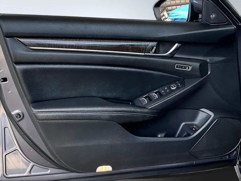 Used 2019 Honda Accord EX-L image 17