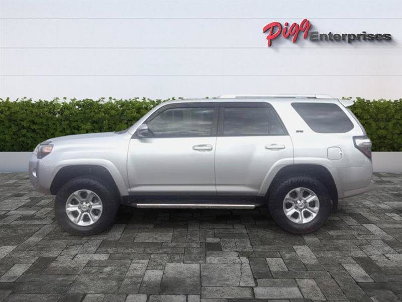 Used 2018 Toyota 4Runner SR5 Premium AWD/4WD image 3