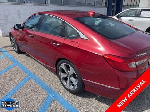 Used 2018 Honda Accord Touring image 6