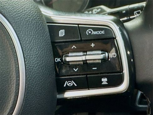 Used 2023 Kia Sorento X-Line EX image 17