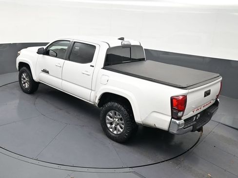 Used 2019 Toyota Tacoma SR5 image 14