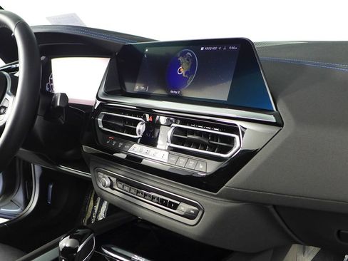 Used 2025 BMW Z4 M40i w/ Premium Package image 19