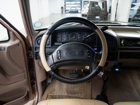 Used 1997 Ford F250 XL HD image 10