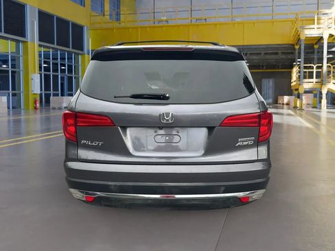 Used 2017 Honda Pilot Touring image 6