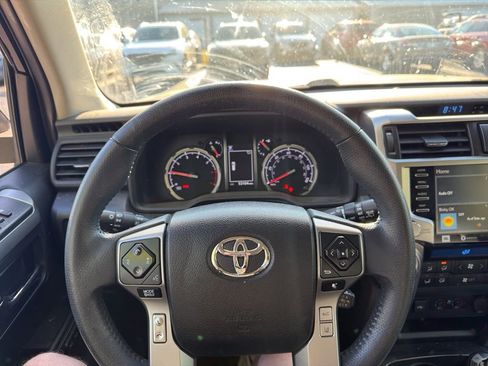 Used 2022 Toyota 4Runner Limited image 18