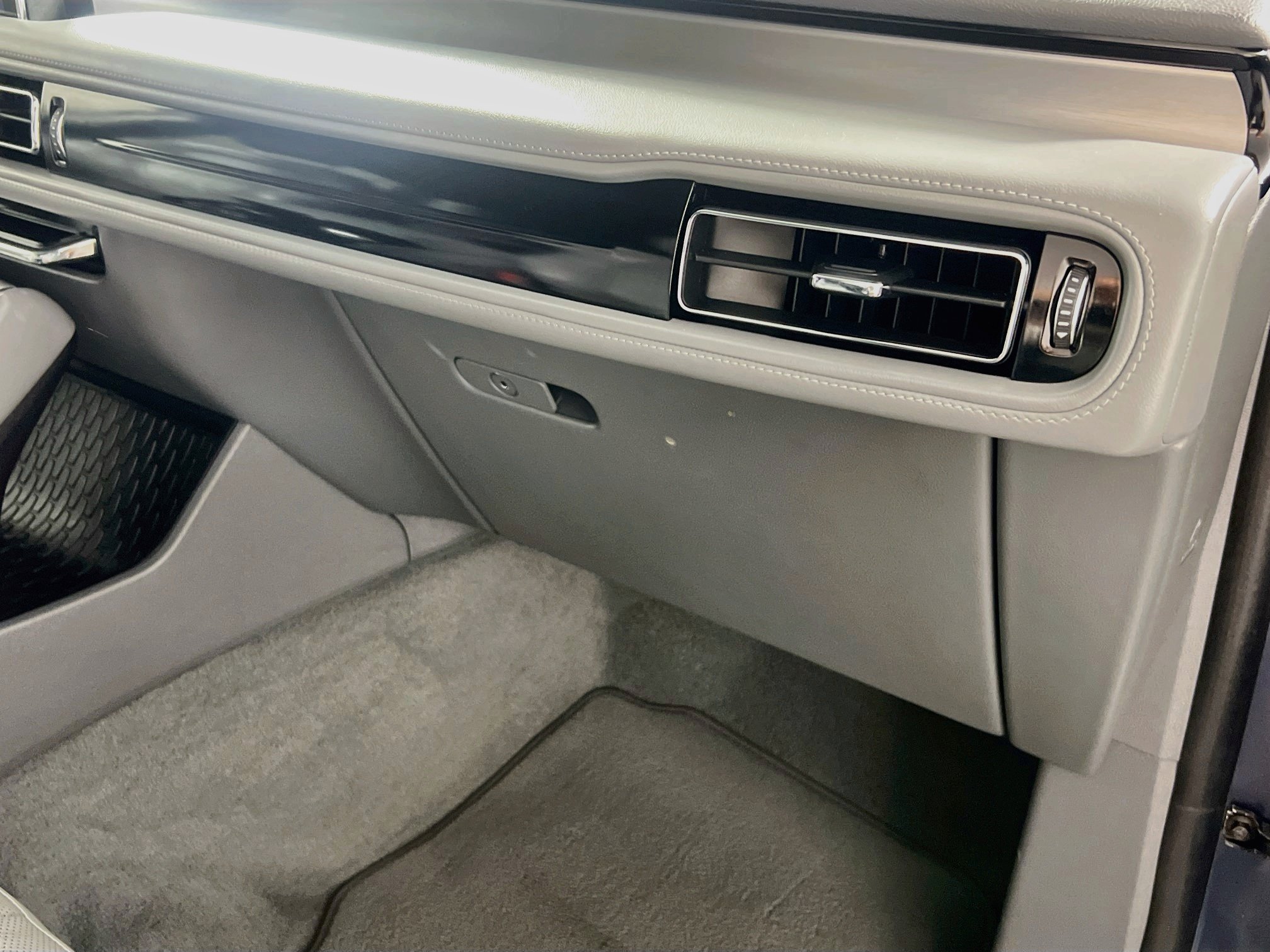 Used 2020 Lincoln Aviator Reserve w/ Equipment Group 201A AWD/4WD image 34