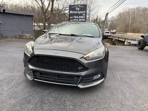 Used 2017 Ford Focus ST FWD image 23