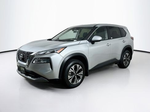 Used 2023 Nissan Rogue SV AWD/4WD image 3