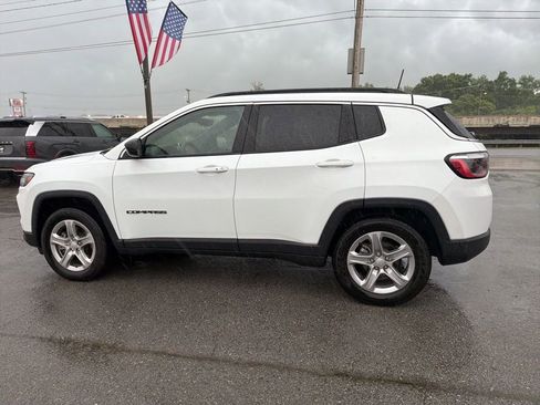 Used 2024 Jeep Compass Latitude AWD/4WD image 8