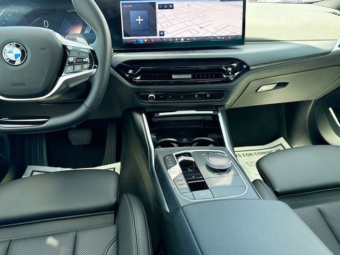 Used 2025 BMW 330i Sedan image 19