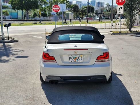 Used 2012 BMW 135i Convertible image 22