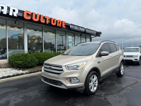 Used 2018 Ford Escape SEL FWD image 1