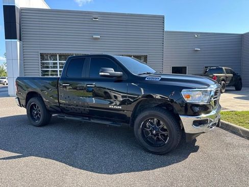 Used 2020 RAM 1500 Big Horn AWD/4WD image 2