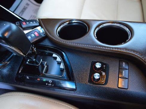 Used 2014 Toyota Avalon XLE Touring image 23