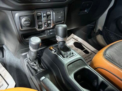 Used 2022 Jeep Gladiator Sport AWD/4WD image 30