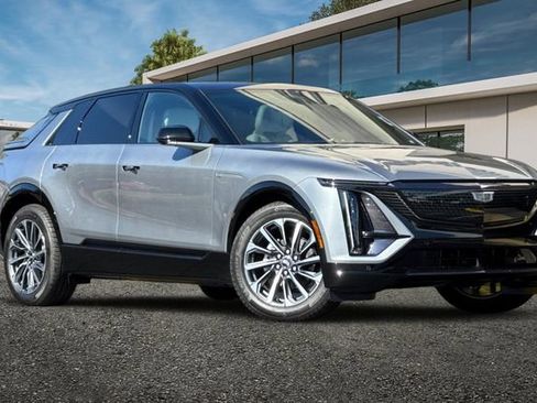 New 2025 Cadillac Lyriq Sport image 2