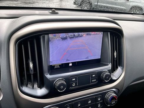 Used 2019 Chevrolet Colorado Z71 AWD/4WD image 18