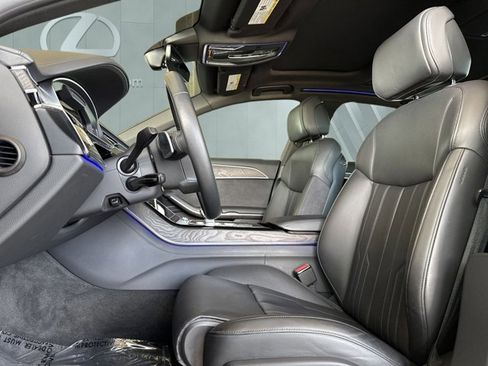 Used 2022 Audi A8 L 3.0T w/ Executive Package image 9