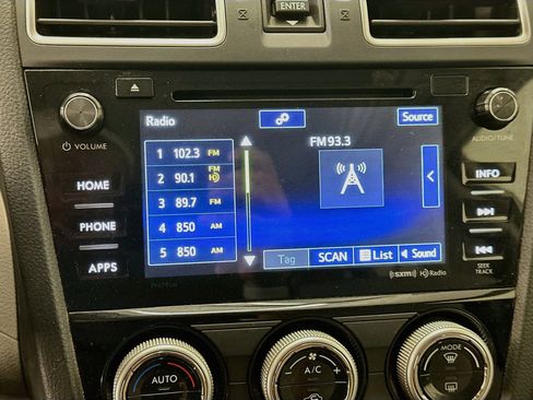 Used 2018 Subaru Forester 2.5i Premium AWD/4WD image 21