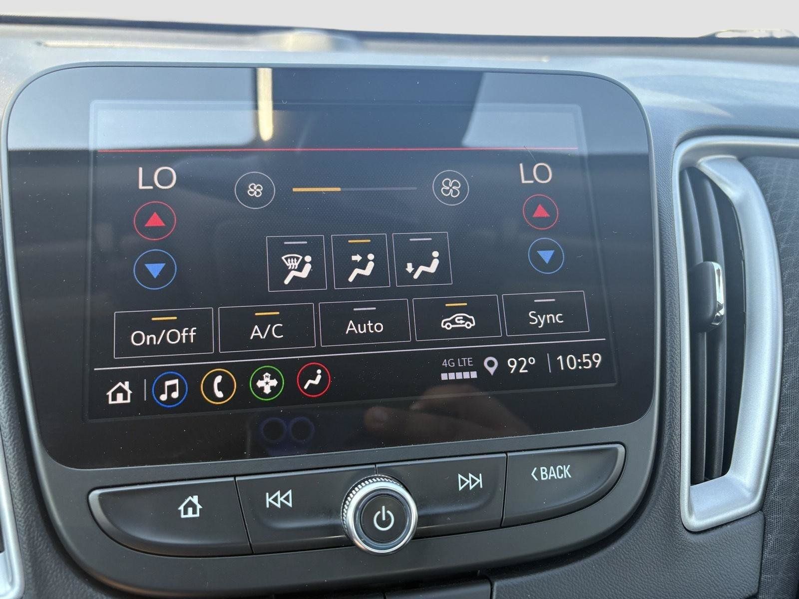 Used 2025 Chevrolet Malibu LT FWD image 32