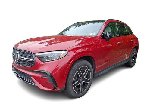 Used 2025 Mercedes-Benz GLC 300 4MATIC image 3