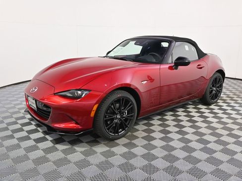 New 2026 MAZDA MX-5 Miata Club image 2