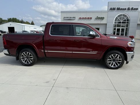 Used 2025 RAM 1500 Limited AWD/4WD image 9