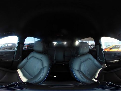 Used 2025 Buick Envista Sport Touring image 40