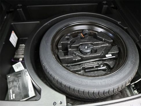 Used 2025 Chevrolet Blazer LT image 14