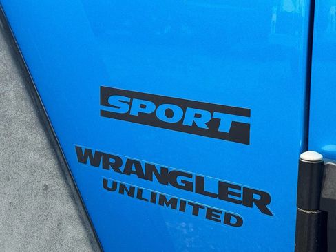 Used 2016 Jeep Wrangler Unlimited Sport w/ Quick Order Package 24S AWD/4WD image 20
