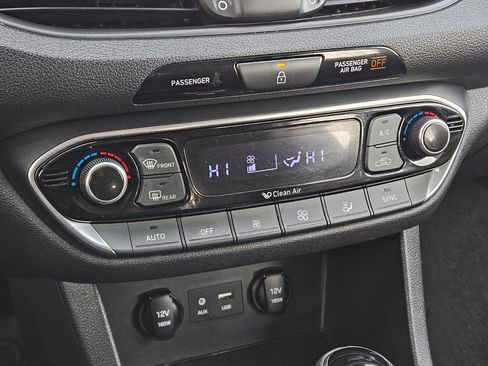 Used 2018 Hyundai Elantra GT w/ Style Package 02 image 18