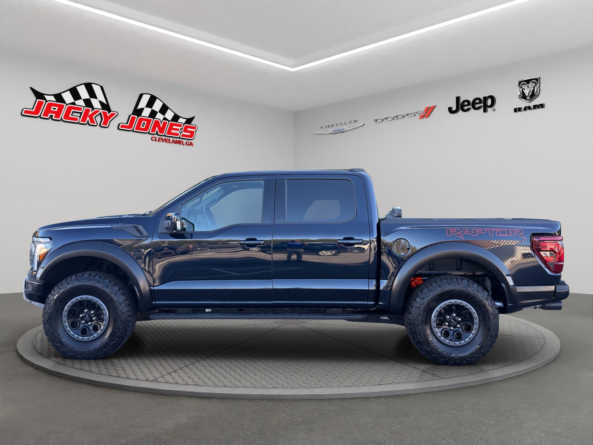 Used 2025 Ford F150 Raptor AWD/4WD image 3