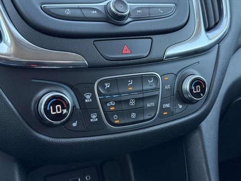 Used 2019 Chevrolet Equinox LT w/ Driver Convenience Package AWD/4WD image 27