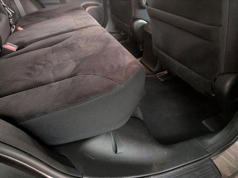 Used 2012 Honda CR-V EX image 18