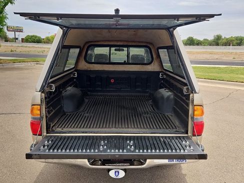 Used 2003 Toyota Tacoma 2WD Xtracab image 6