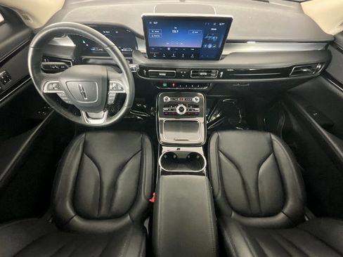 Used 2023 Lincoln Nautilus Standard image 15