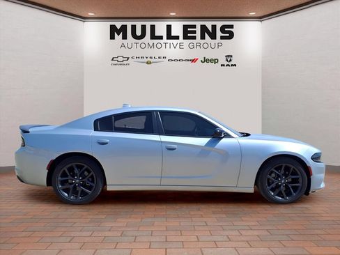 Used 2023 Dodge Charger SXT w/ Blacktop Package RWD image 4