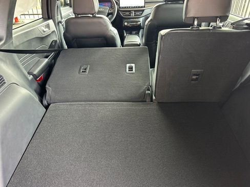 New 2025 Ford Escape SE image 12