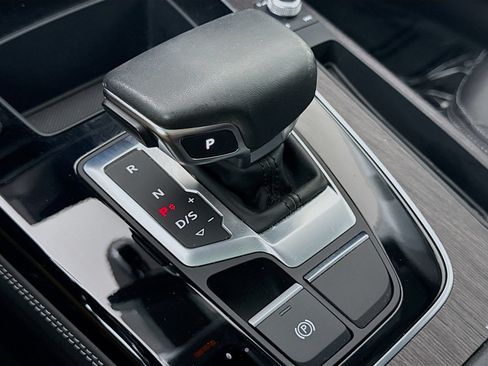Certified 2023 Audi Q5 2.0T Premium Plus w/ Premium Plus Package AWD/4WD image 20