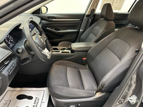 Certified 2021 Nissan Altima 2.5 SV image 4