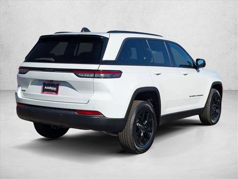 New 2026 Jeep Grand Cherokee Altitude AWD/4WD image 2