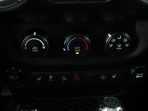 Used 2017 Jeep Wrangler Unlimited Sahara w/ Quick Order Package 24E Chief AWD/4WD image 18