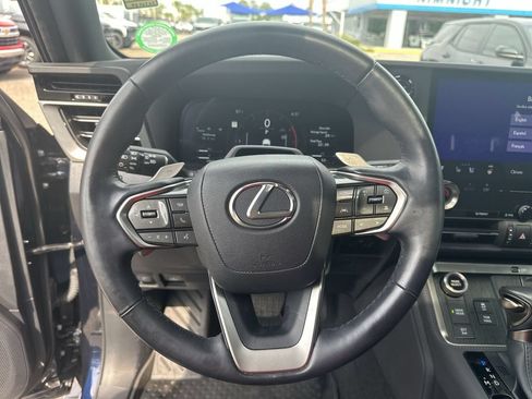 Used 2024 Lexus GX 550 w/ Accessory Package (31) AWD/4WD image 22