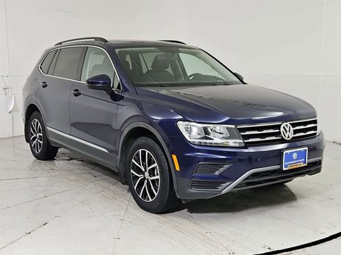 Used 2021 Volkswagen Tiguan SE image 8
