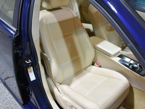 Used 2014 Lexus ES 350 w/ Premium Package FWD image 36
