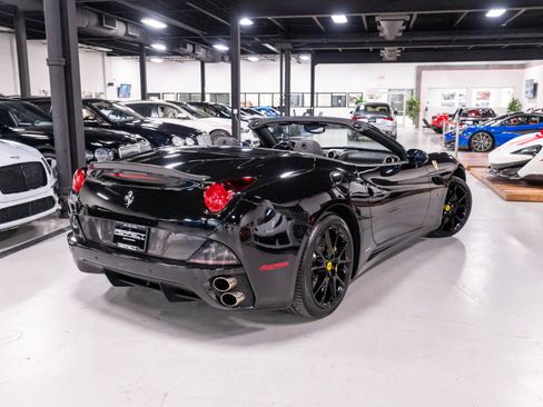 Used 2013 Ferrari 458 Spider RWD image 59