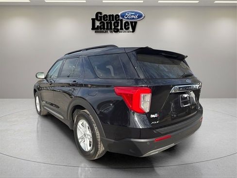 Used 2023 Ford Explorer XLT w/ Equipment Group 202A image 5