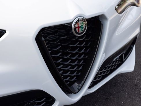 New 2026 Alfa Romeo Stelvio Sprint w/ Convenience Package image 17