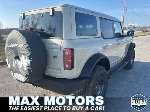 New 2025 Ford Bronco Outer Banks w/ Sasquatch Package image 3